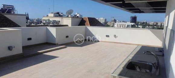 3 bedrooms Apartment in Limassol, Cyprus No. 17743 4