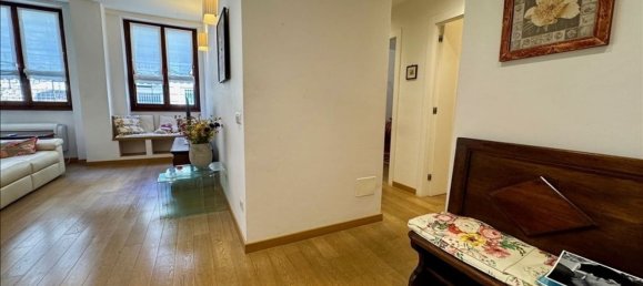 4 rooms Apartment in Florence, Italy No. 269416 10