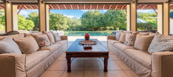 5 bedrooms Villa in Tamarin, Mauritius No. 177 4