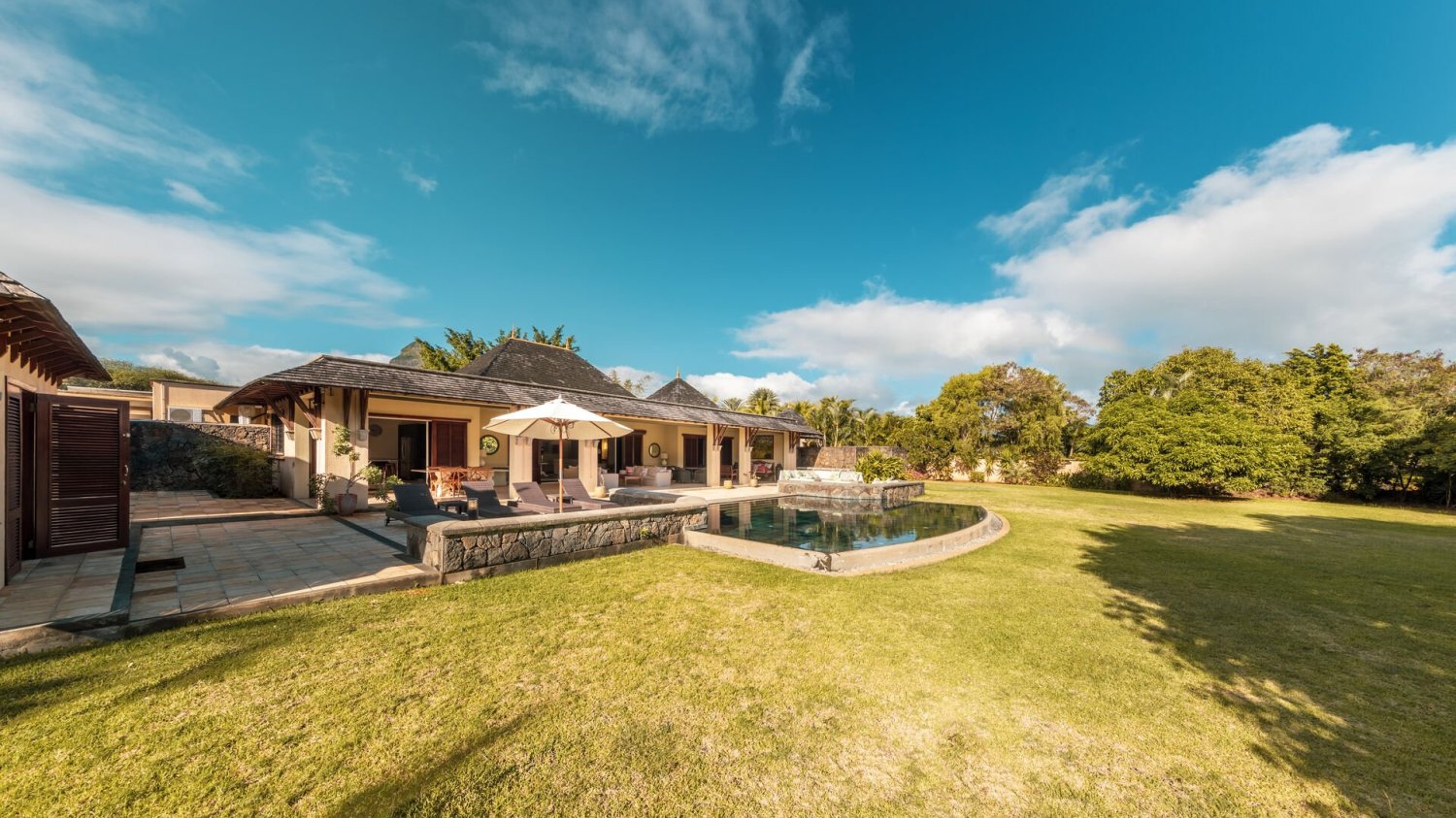5 bedrooms Villa in Tamarin, Mauritius No. 177