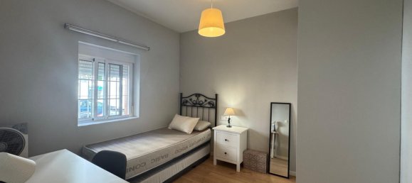 Apartamento de 3 dormitorios en Cádiz, Spain No. 141084 17