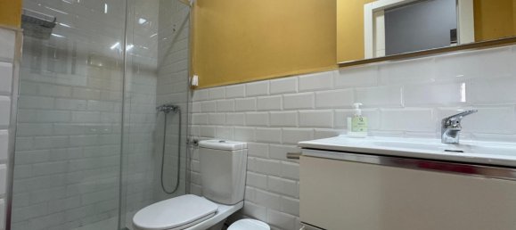 Apartamento de 3 dormitorios en Cádiz, Spain No. 141084 12