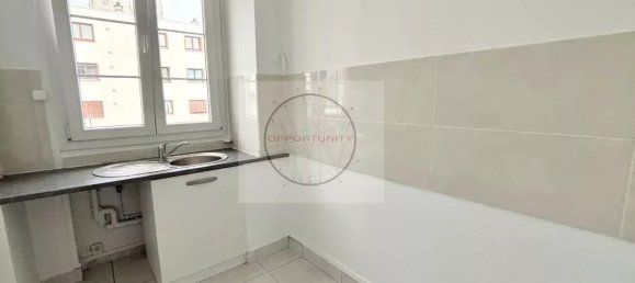 2 bedrooms Apartment in Paris, France No. 178266 5