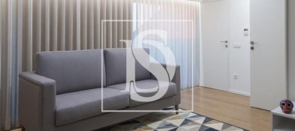 Villa de 3 dormitorios en Vila Nova de Gaia, Portugal No. 348972 3