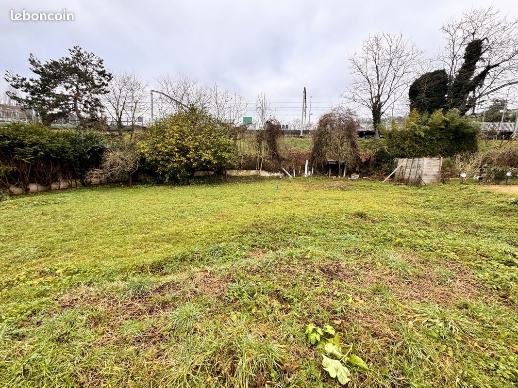 Grundstück in Orsay, France 565m², Nr. 150341