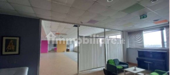 185m² Commercial property in Marcianise, Italy No. 315754 2