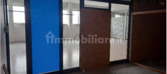 185m² Commercial property in Marcianise, Italy No. 315754 6