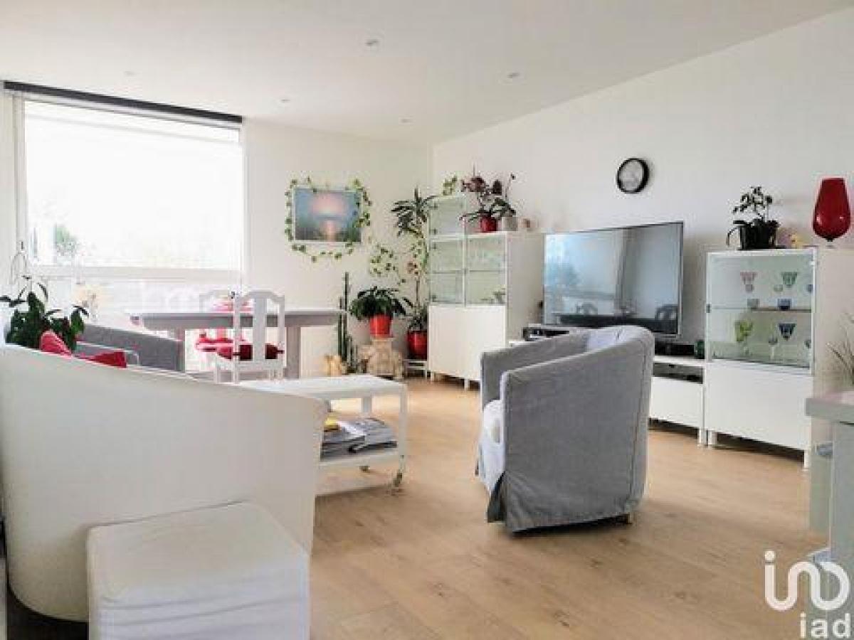 2 bedrooms Condo in Draveil, France No. 35332