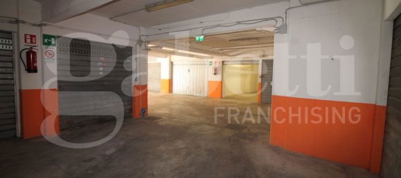 Garage in Rome, Italy 11m², Nr. 54069 11