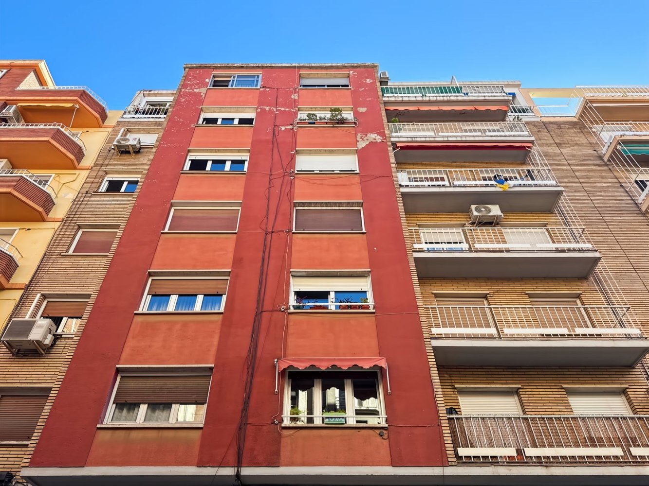 3 bedrooms Apartment in Zaragoza, Spain No. 229907