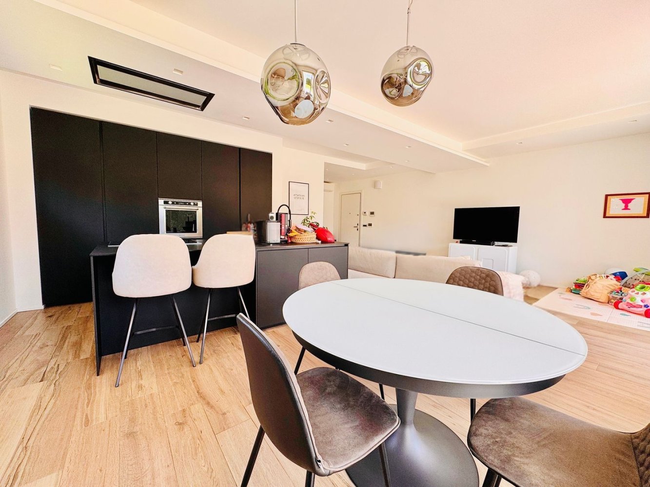 3 غرف نوم فيلا في Magnago, Italy رقم 373175