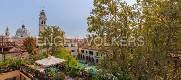 2 bedrooms Penthouse in Venice, Italy No. 209794 22