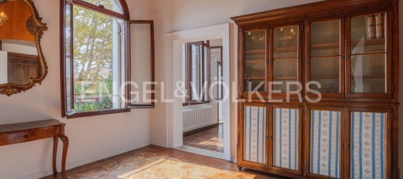 2 bedrooms Penthouse in Venice, Italy No. 209794 8