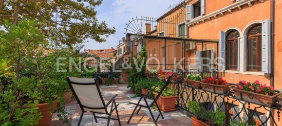 2 bedrooms Penthouse in Venice, Italy No. 209794 4