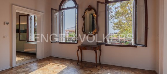 2 bedrooms Penthouse in Venice, Italy No. 209794 9