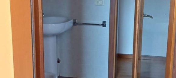 5 bedrooms Apartment in Pordenone, Italy No. 377429 2