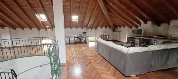 Villa de 5 dormitorios en Bulciago, Italy No. 260368 14