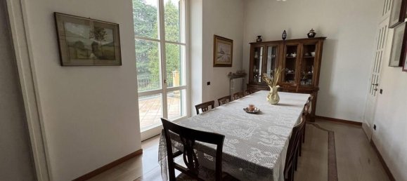 Villa de 5 dormitorios en Bulciago, Italy No. 260368 20
