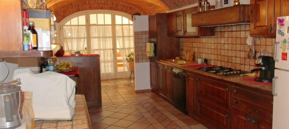 Villa de 5 dormitorios en Bulciago, Italy No. 260368 11