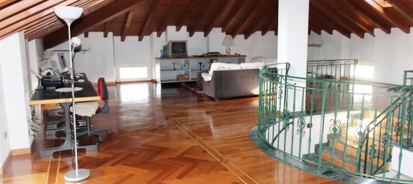 Villa de 5 dormitorios en Bulciago, Italy No. 260368 12