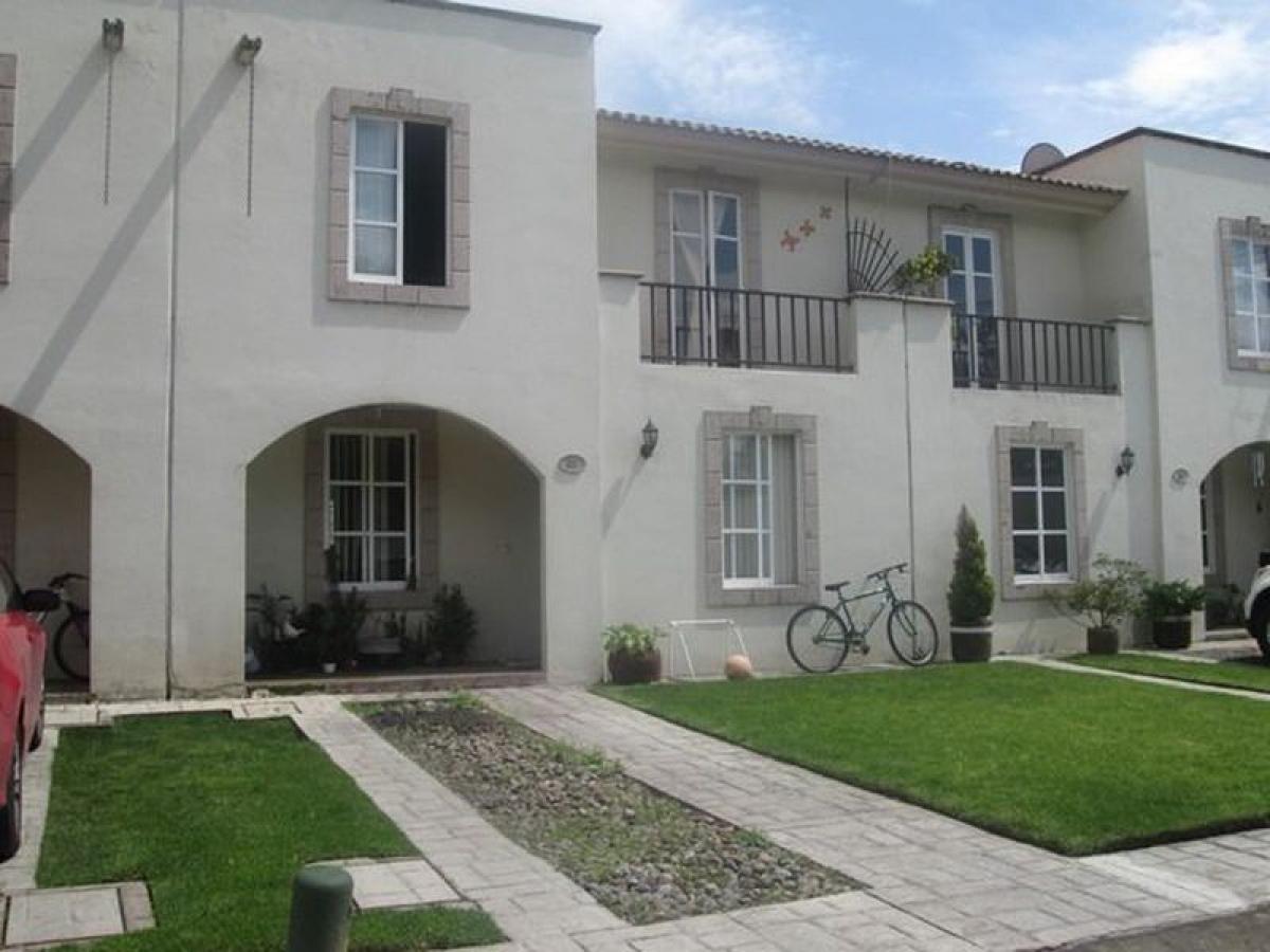 Casa de 3 dormitorios en Lerma, Mexico No. 214443