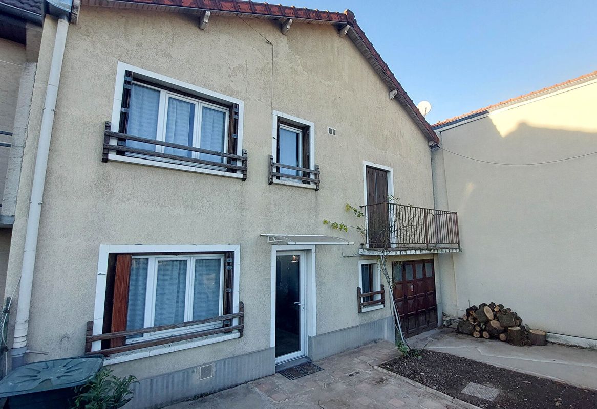 4 chambres Maison à Montreuil, France No. 162301