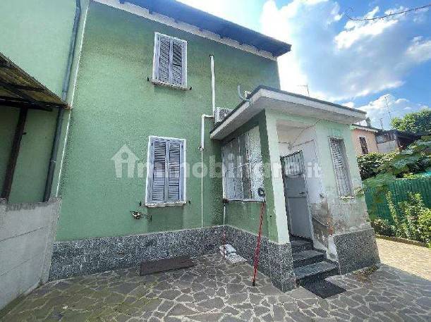 2 bedrooms Villa in Corsico, Italy No. 294992