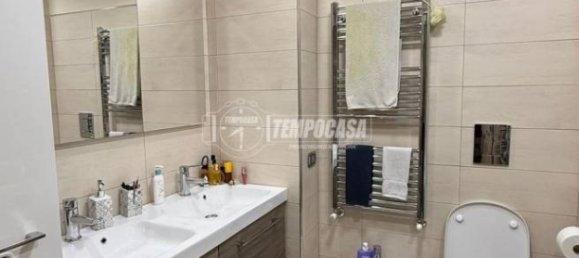 Apartamento de 2 dormitorios en Rho, Italy No. 352156 11