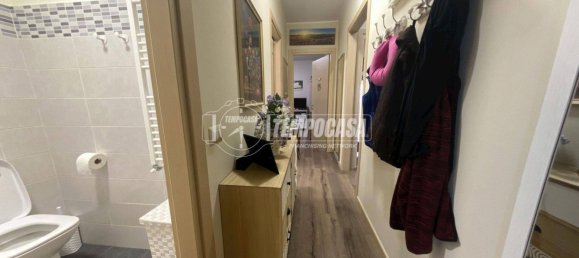 Apartamento de 2 dormitorios en Rho, Italy No. 352156 12