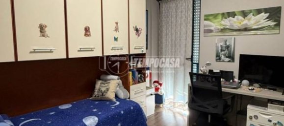 Apartamento de 2 dormitorios en Rho, Italy No. 352156 15