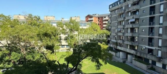 Apartamento de 2 dormitorios en Rho, Italy No. 352156 22