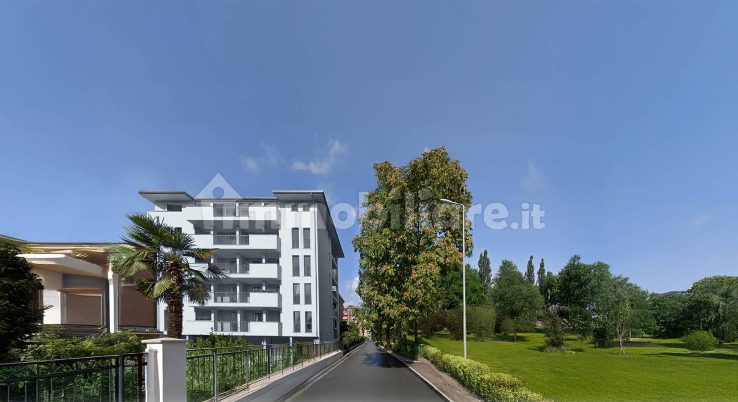 16m² Garage in Milan, Italy No. 292018