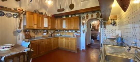 10 rooms House in Lastra a Signa, Italy No. 40833 12