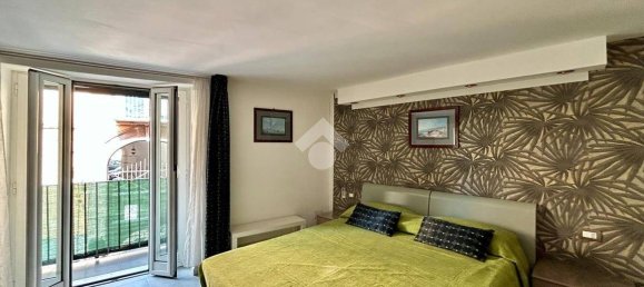 1 bedroom Apartment in Naples, Italy No. 337726 3