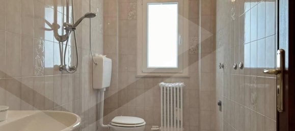 Квартира с 3 комнатами в Бишелье, Италия № 25930 12