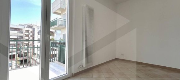 Квартира с 3 комнатами в Бишелье, Италия № 25930 7