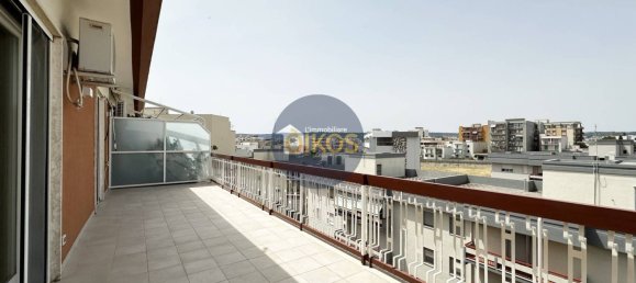 Пентхаус с 3 спальнями в Монополи, Италия № 105962 23