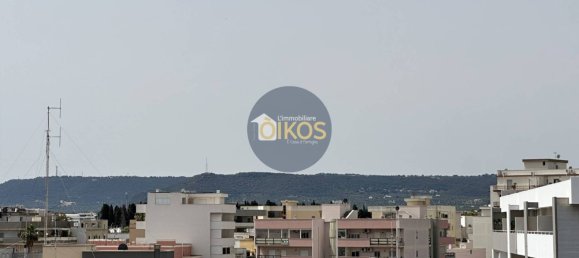 Пентхаус с 3 спальнями в Монополи, Италия № 105962 26