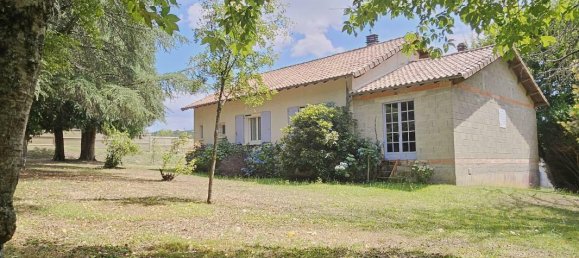 2 Schlafzimmer Haus in Nontron, France, Nr. 276667 3
