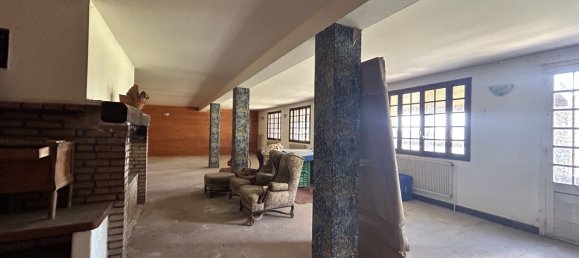 5 bedrooms House in Gard, France No. 336011 13