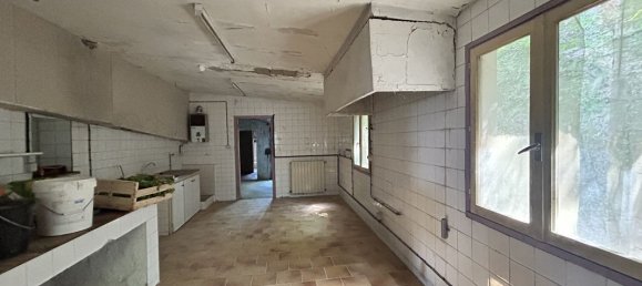 5 bedrooms House in Gard, France No. 336011 10