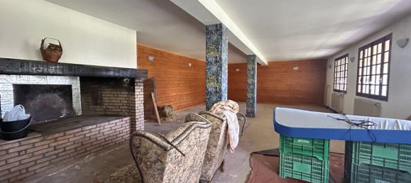 5 bedrooms House in Gard, France No. 336011 14