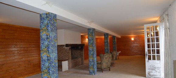 5 bedrooms House in Gard, France No. 336011 8