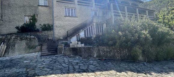 5 bedrooms House in Gard, France No. 336011 2