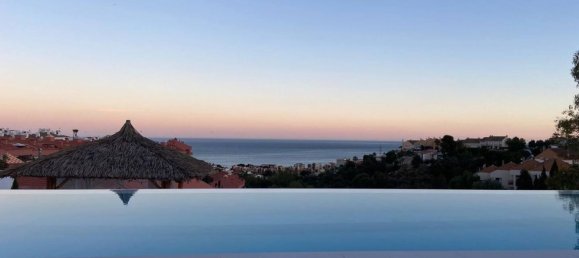 4 bedrooms Villa in Fuengirola, Spain No. 45550 26