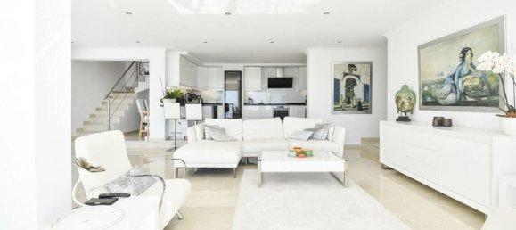 4 bedrooms Villa in Fuengirola, Spain No. 45550 6