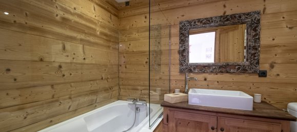 6 bedrooms Commercial property in Chamonix-Mont-Blanc, France No. 322 25