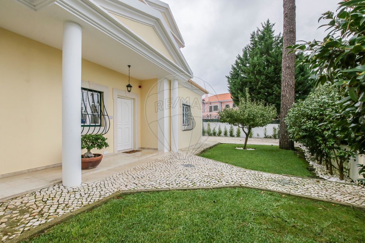 5 غرف نوم منزل في Corroios, Portugal رقم 22334