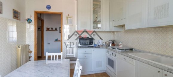 5 rooms Apartment in Pomarance, Italy No. 79211 8