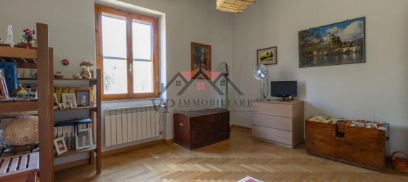 5 rooms Apartment in Pomarance, Italy No. 79211 13